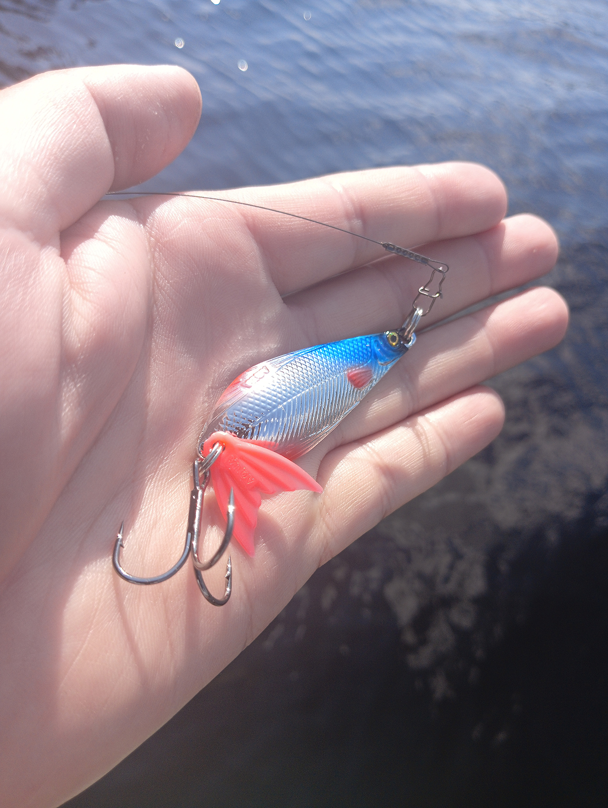 blesna-aqua-atom-m-primanka-kotoraya-rabotaet